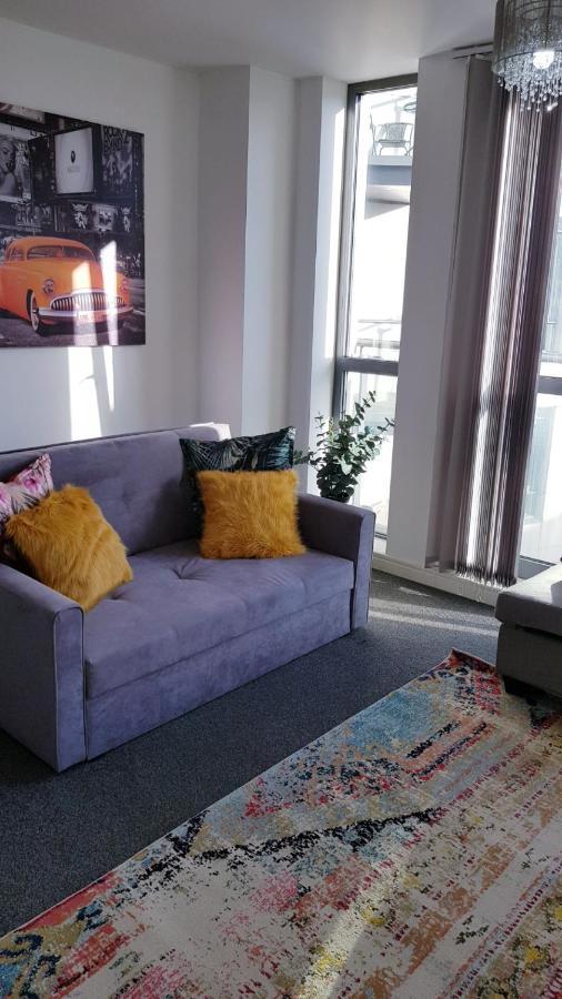City Centre 1 Bed Apartment With Free On Site Parking With Cctv By Lets Relocations Бирмингам Екстериор снимка