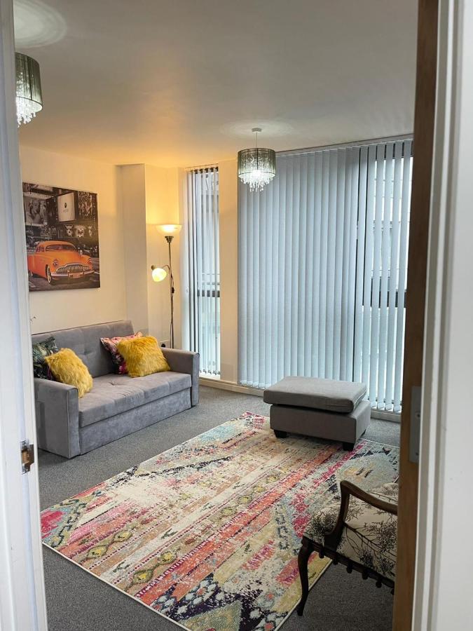 City Centre 1 Bed Apartment With Free On Site Parking With Cctv By Lets Relocations Бирмингам Екстериор снимка