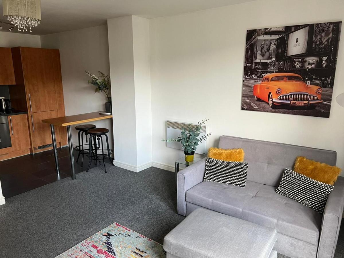 City Centre 1 Bed Apartment With Free On Site Parking With Cctv By Lets Relocations Бирмингам Екстериор снимка